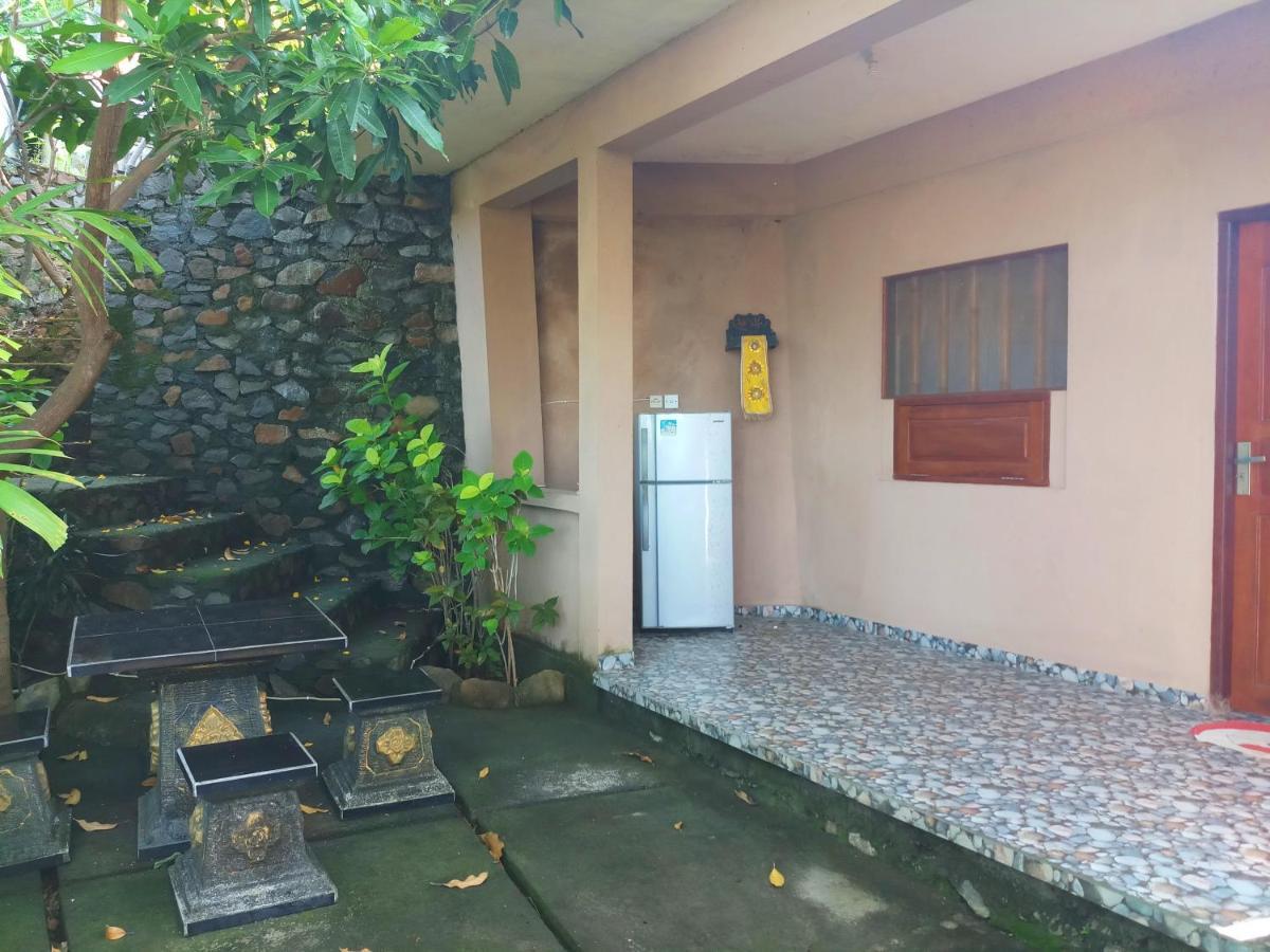 Rumah Wayans Lipah Amed Kültér fotó